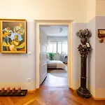 Haus Oktober